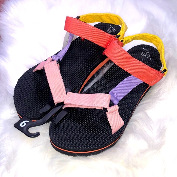 Time and Tru Shoes - PLATFORM SANDALS